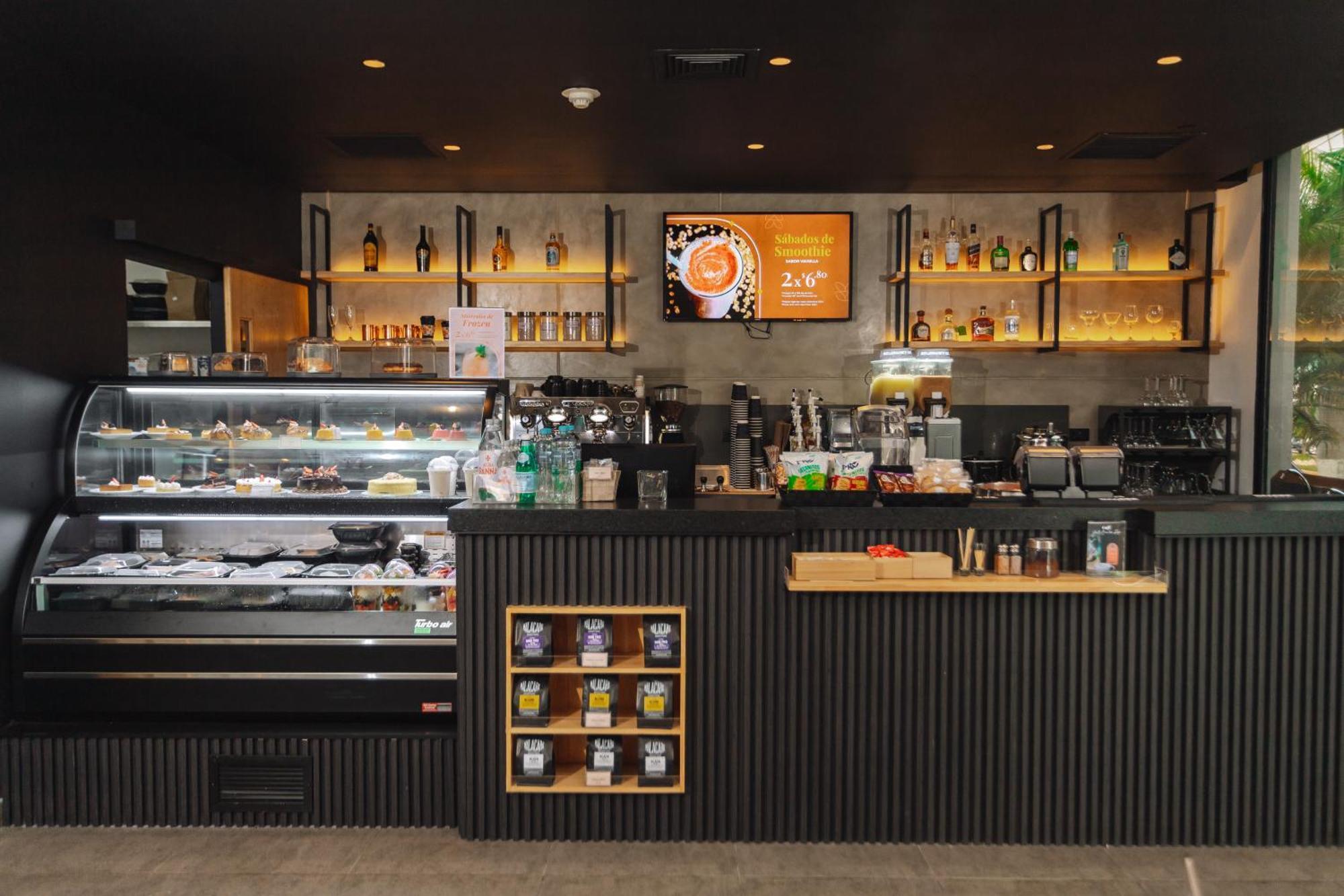 Holiday Inn San Salvador By Ihg Exterior photo
